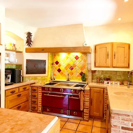 Villa Lou-lou, 8 People - Provencal Bastide - Clim - Pool Cassis