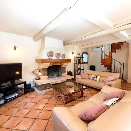 Villa Lou-lou, 8 People - Provencal Bastide - Clim - Pool