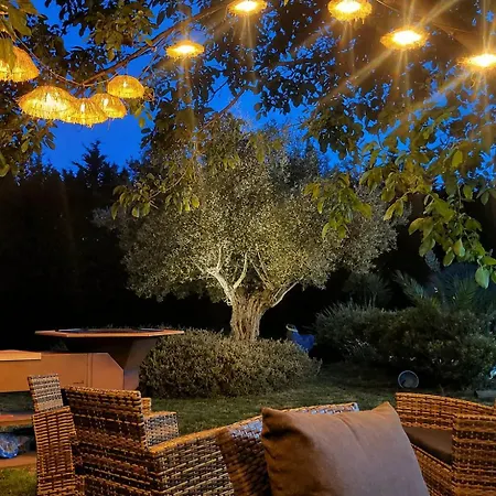 Lou-lou, 8 People - Provencal Bastide - Clim - Pool Villa *